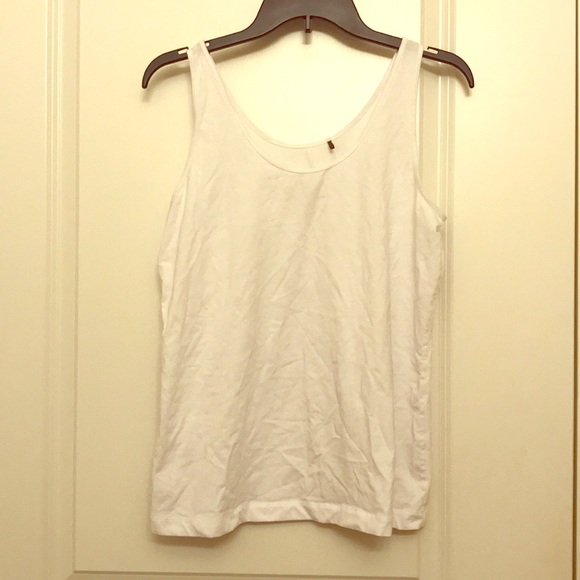 Tommy Bahama Tops - White Tommy Bahama Tank Top Tommy Bahama Tops - White Tommy Bahama Tank Top